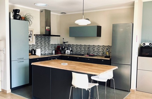 Saint-Claude Apartment | The Boulevard Bellevue balcony