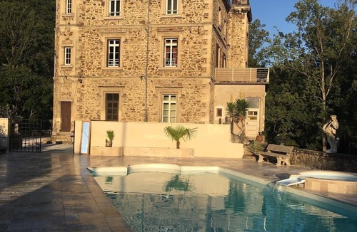 Saint-Barthelemy-de-Vals Villa | The caretaker's Villa - Château de Rochetaillée
