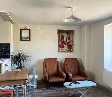 Bourbonne-les-Bains Apartment | The entire flat on one level