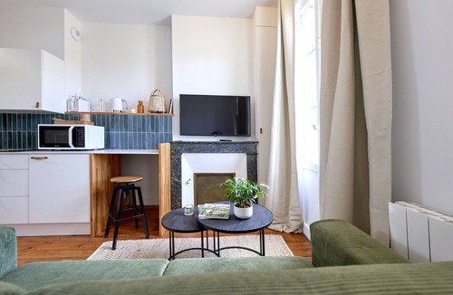 Capucins - Victoire Apartment | The Green Nest, Studio at Victoire Square