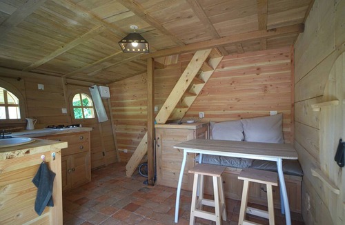 Fontenoy Cabin | The Hobbit House at the Crossroads