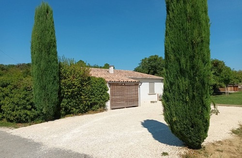 Chamaret House | The Little House In the Vines with Pool