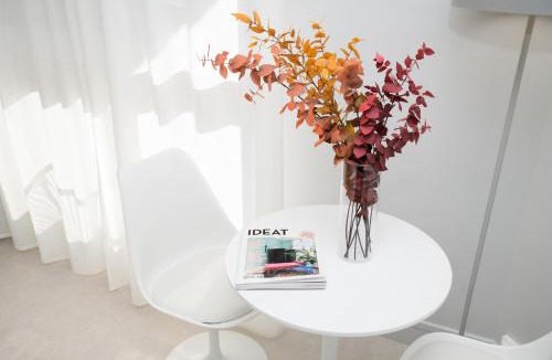 Front de Lac Apartment | The Luxe Lake - Duke Housing
