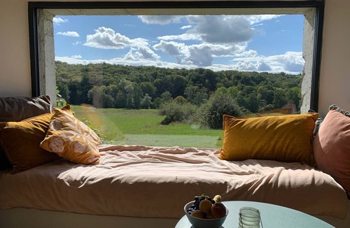 Bussieres (Yonne) Apartment | The Nest - mini-gîte with a wonderful view