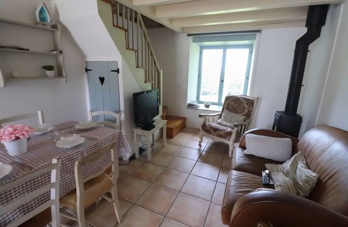 Condat-les-Montboissier Cottage | The Ostalou!