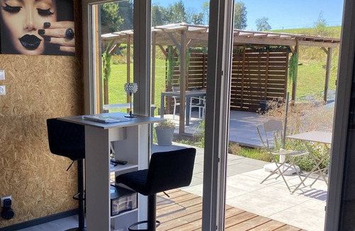 Urimenil Apartment | The secret of the garden with private Jacuzzi and private terrace, calm and nature.