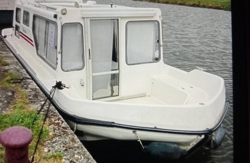 Bazolles Boat Rental | The sittele pleasure boat on the Canal du Nivernais