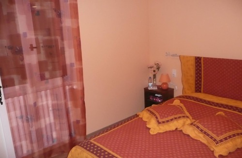 Buisson House | THE VILLA GOUR PEYROL, Guesthouses, Bed & Breakfast, apartment