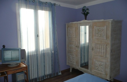 Buisson House | THE VILLA GOUR PEYROL, Guesthouses, Bed & Breakfast, apartment
