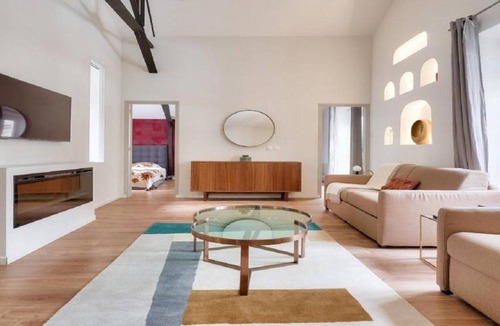 Quartier de la Porte-Saint-Denis Apartment | THE WARM FAMILY NEIGBORHOOD OF RUE DU PARADIS- A SUBLIME LUXURY FLAT