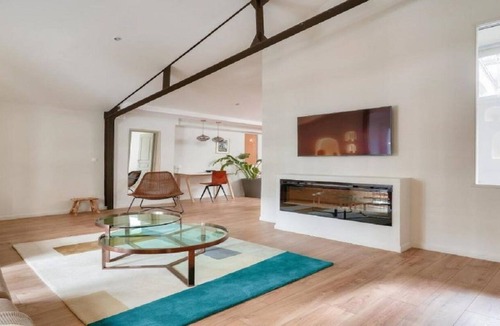 Quartier de la Porte-Saint-Denis Apartment | THE WARM FAMILY NEIGBORHOOD OF RUE DU PARADIS- A SUBLIME LUXURY FLAT