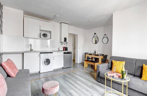 Bagnolet Apartment | TheBlueStay 134 - Cozy Apartment in Bagnolet