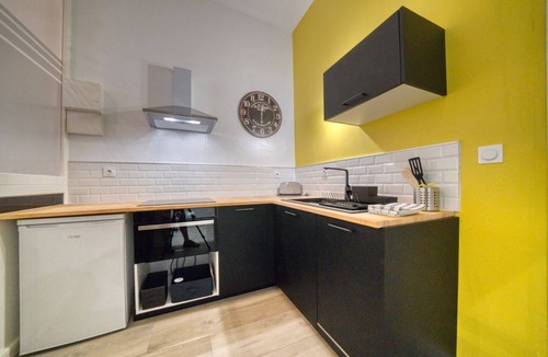 Poligny Apartment | three apartments on the ground floor of a private mansion dating from 1430