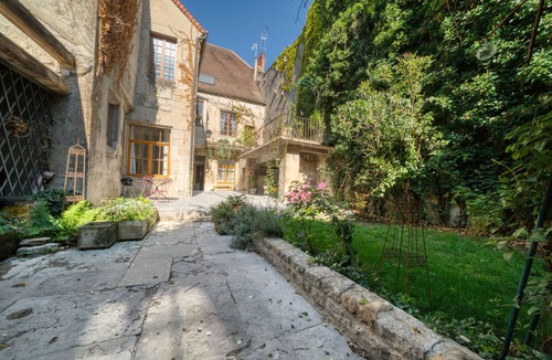 Poligny Apartment | three apartments on the ground floor of a private mansion dating from 1430