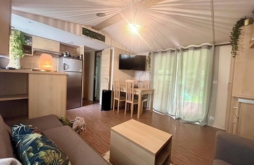 Saint-Cheron House | Tiki House- Mobil home; Cocoon of nature near Paris