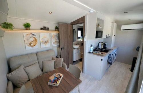 Saint-Loup-Nantouard Ski Chalet | Tiny house climatisé et jacuzzi privatif