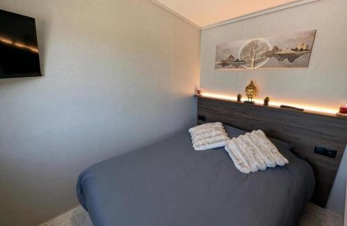 Saint-Loup-Nantouard Ski Chalet | Tiny house climatisé et jacuzzi privatif