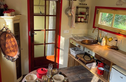 Ciel House | Tiny house in the forest: Camionettli Enchantee for relaxing moments in nature!