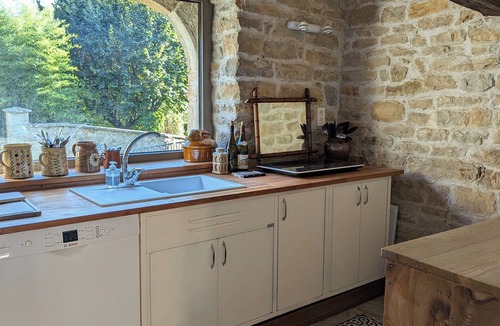 Montain House | Tour in the heart of the Jura vineyards