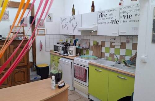 Montbrun-les-Bains Apartment | 'Tournesol' Room with Mountain View, Shared Terrace and Wi-Fi