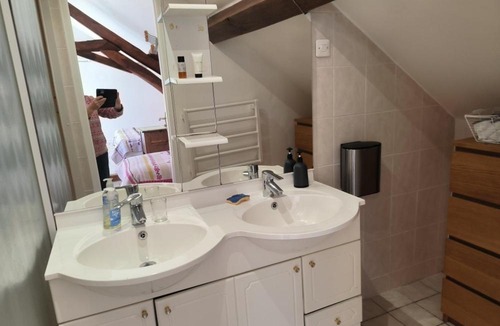 Mhere Apartment | Tout Crin