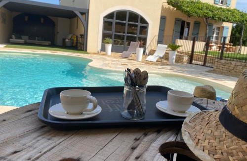 Violes House | Très beau mas provençal entièrement rénové Piscine chauffée & SPA entre Dentelles & Ventoux