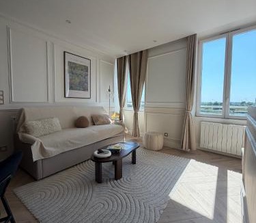 Macon Apartment | Très bel appartement 4 pers - Vue Saône - Centre Mâcon