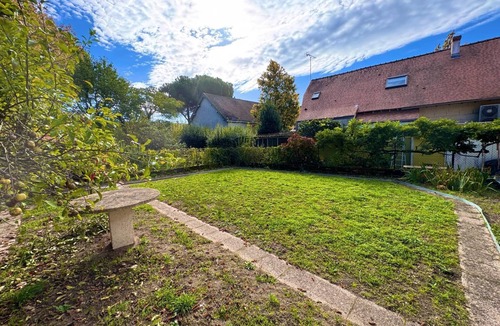 Nouan-sur-Loire House | Traditional Home—Quiet Location—On the Banks of the Loire & Vaulted Cellar