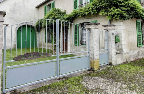 Vanne House | Traditional house,Fishing,walking,30km from Vesoul