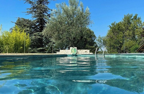 Villes-sur-Auzon House | Tranquil cottage with views of Mont Ventoux