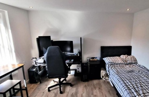 Aubenas Apartment | tranquillité d'esprit dans un hébergement élégant et fonctionnel