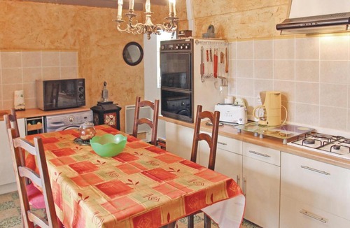 Jaujac House | Two-Bedroom Holiday Home in Jaujac