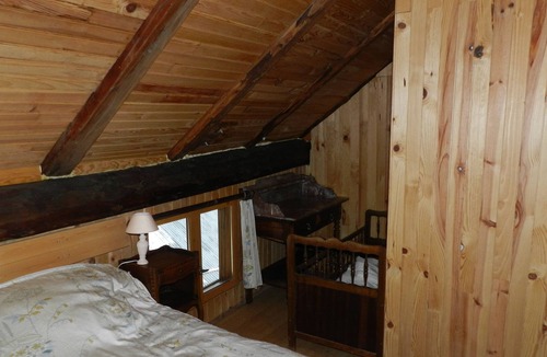 La Lechere Ski Chalet | Typical Savoyard chalet for calm mountain lovers.