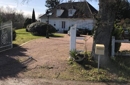 Bressolles House | Un petit coin de paradis