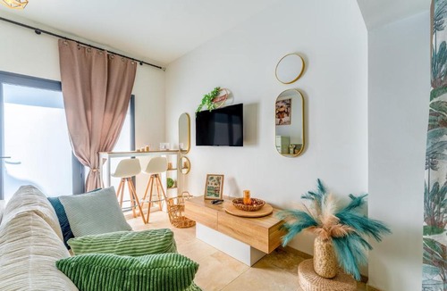 Taillades Apartment | Une parenthèse en luberon, jacuzzi