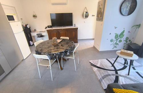 Magny-les-Villers Apartment | Une pause à Magny appartement de 51 m2 proche Beaune et Dijon NETFLIX gratuit