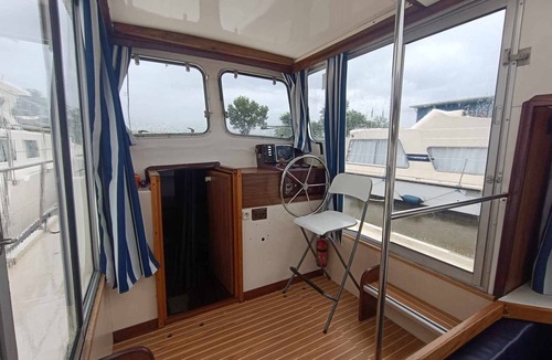 Pontailler-sur-Saone Boat Rental | Unique Stay on Pénichette in Pontailler-sur-Saône