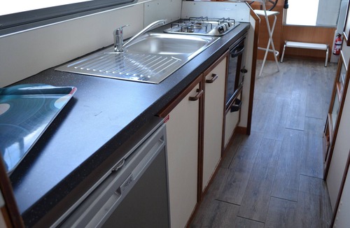 Chatillon en Bazois Boat Rental | Unique Stay on Docked Boat in Burgundy