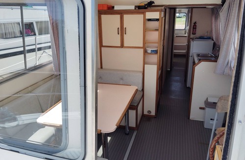 Chatillon en Bazois Boat Rental | Unique Stay on Docked Boat in Burgundy