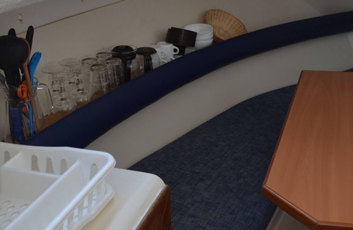 Digoin Apartment | Unique Stay on a Boat in Digoin