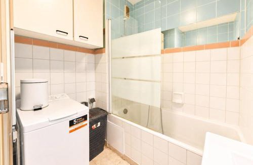 Gaillard Apartment | Urban Nest Geneva Tramway
