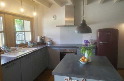 Montcony Apartment | Vacation apartment "Vers le Sud" in a former farmhouse with pool