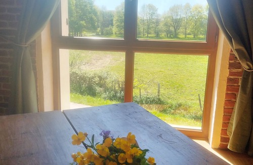 Montcony Apartment | Vacation apartment "Vers le Sud" in a former farmhouse with pool