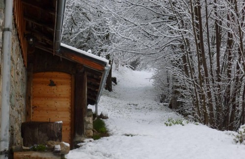 La Lechere House | Vacation Home "Grany Authentique Maison Montagne" with Private Garden