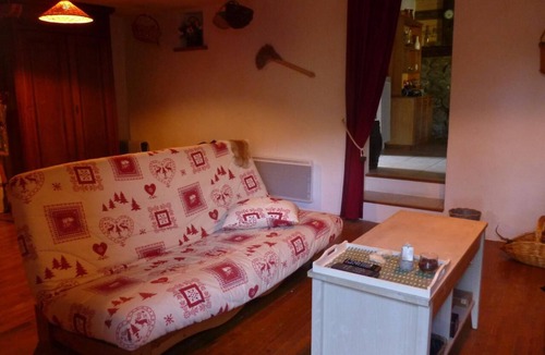 La Lechere House | Vacation Home "Grany Authentique Maison Montagne" with Private Garden
