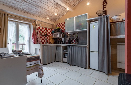 Dornas House | Vacation Home "Le Bramefont" with Private Terrace, Shared Garden & Wi-Fi