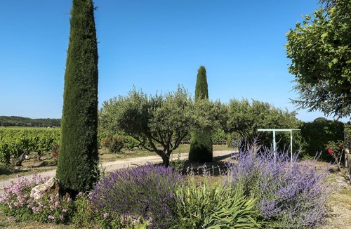 Grillon House | Vacation home Le Mas by Interhome
