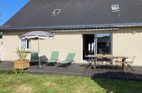 Mesquer House | Vacation home on enclosed land 800 metres from the beach and shops