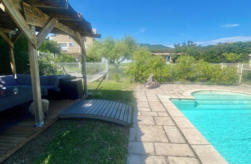 Alba-la-Romaine Apartment | Vacation rental for 4 people: one 140 bed, one 120 bed, one 90 bed, shared pool. Air conditioning in the living room
