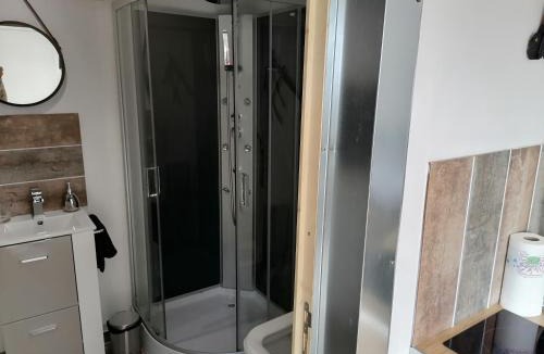 Orchamps-Vennes Apartment | VAL GITE #2 x4 people "L'ATELIER"